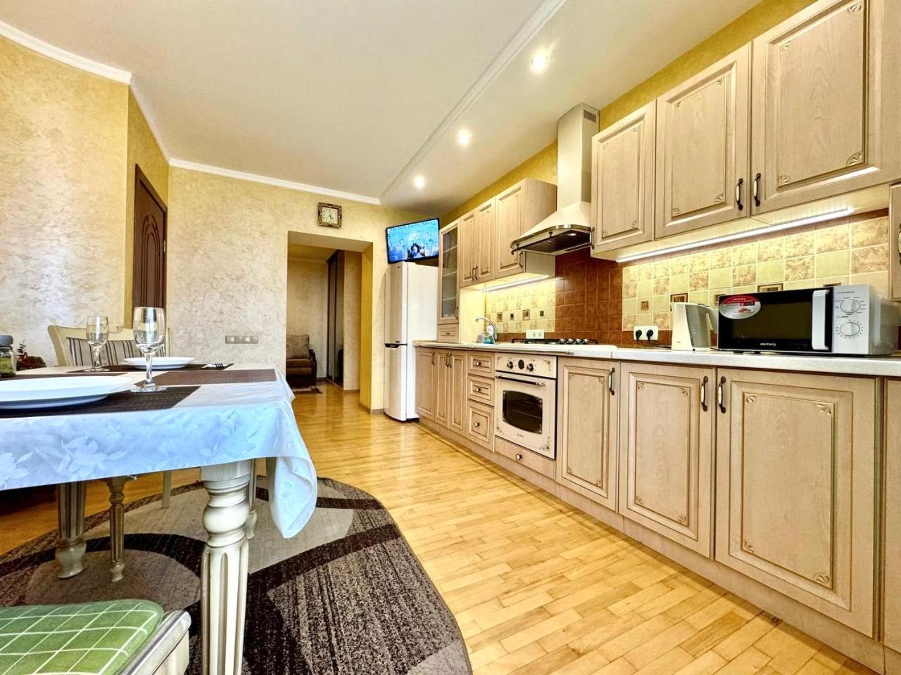 Apartpoltava Вишукані Просторі Апартаменти, Аграрний Університет, Звітна Документація Εξωτερικό φωτογραφία